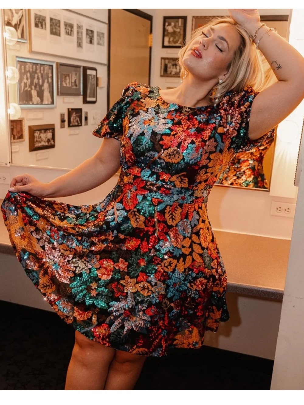 NWT Ivy City Co. Sequin Showstopper Floral Muti Colored Flare Dress